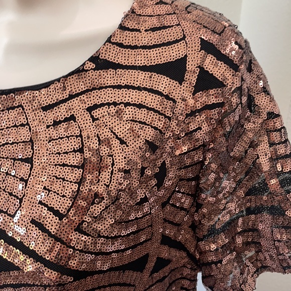 Vintage Copper Sequined Top! Sz M. Lined and has a bit of stretch! - Picture 4 of 13